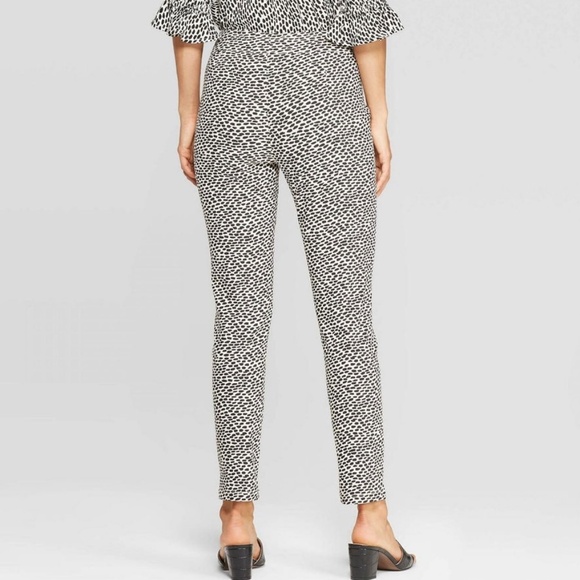 Who What Wear Animal Print High Rise Ankle Crop Skinny Pants Cream Black Size 8 - Picture 2 of 13